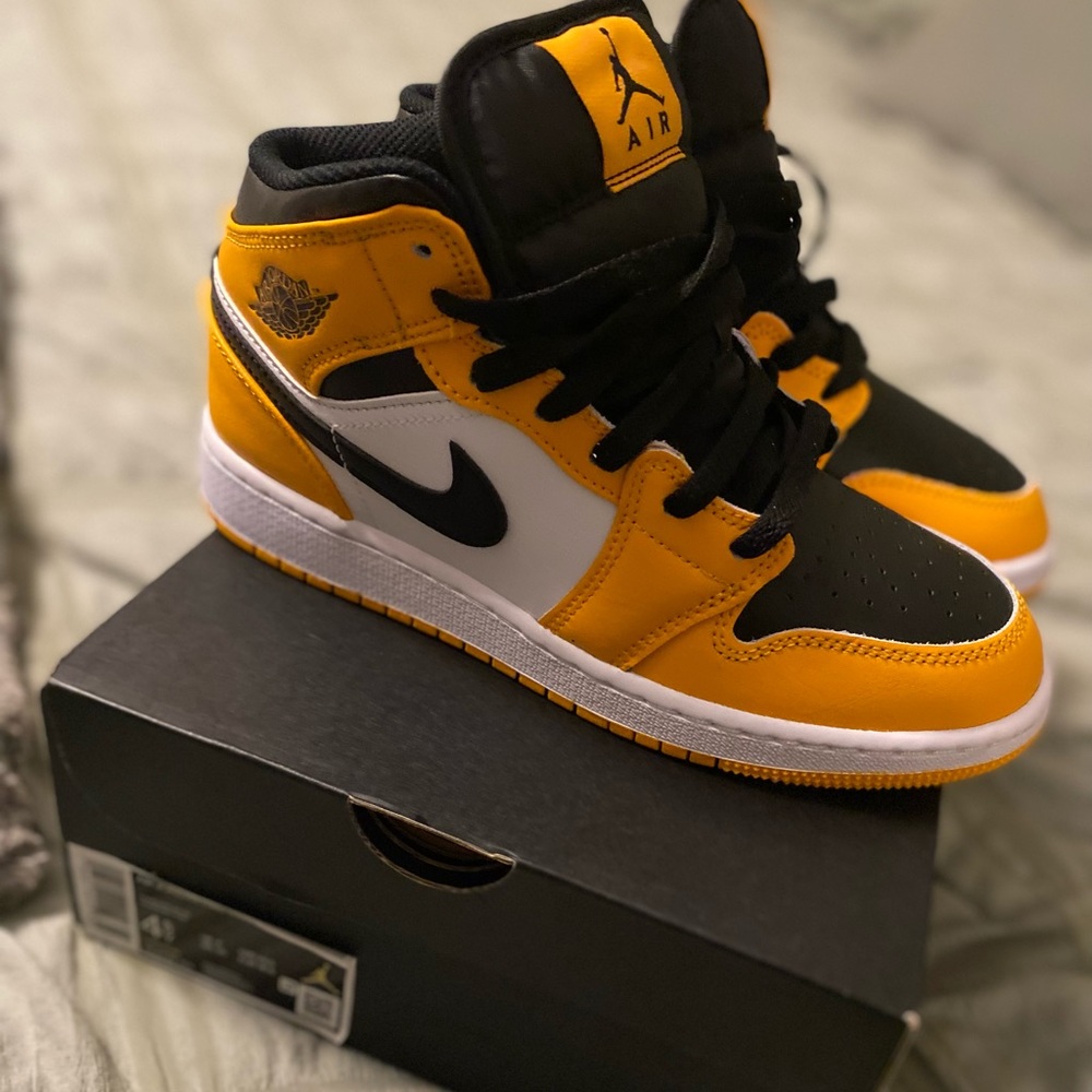 Air Jordan 1 Mid (GS)